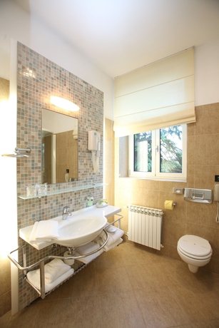 Imagen de la habitación del Hotel Villa Eugenia, Lovran. Foto 8