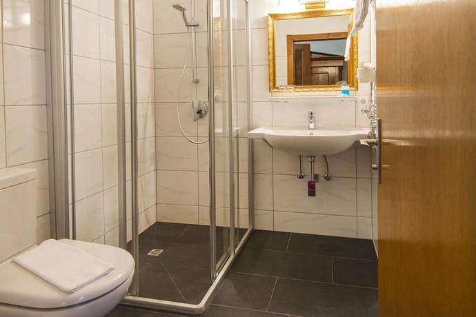 Imagen de la habitación del Hotel Villa Excelsior Kurhaus. Foto 15