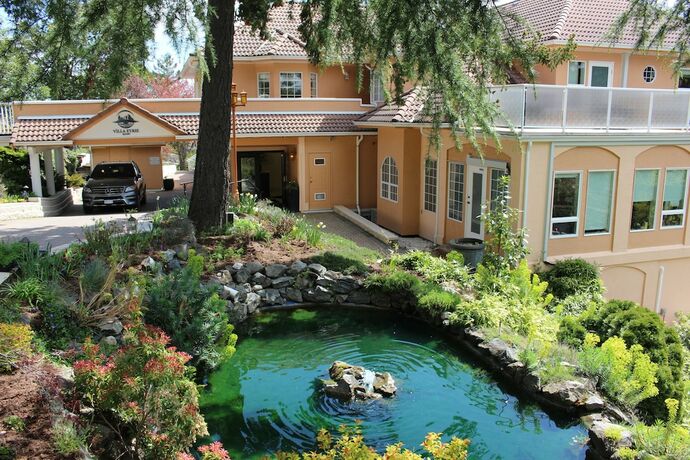 Imagen general del Hotel Villa Eyrie Resort, Area A (Mill Bay / Malahat). Foto 14
