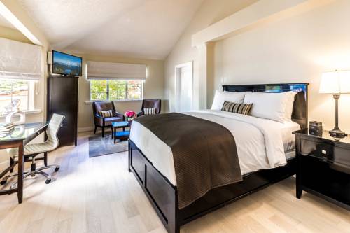 Imagen de la habitación del Hotel Villa Eyrie Resort, Malahat. Foto 13