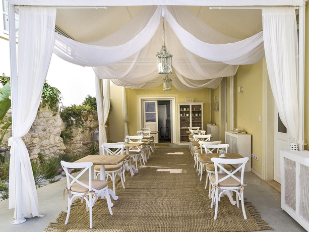 Imagen del bar/restaurante del Hotel Villa Fanny. Foto 8