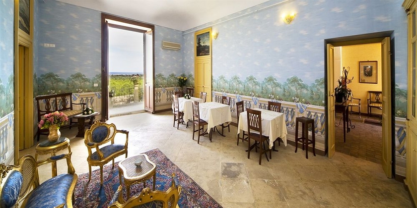 Imagen del bar/restaurante del Hotel Villa Favorita, Noto. Foto 2