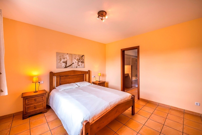 Imagen de la habitación del Hotel Villa Fetget Can Tomeu. Foto 3