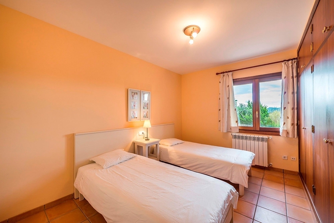 Imagen de la habitación del Hotel Villa Fetget Can Tomeu. Foto 4