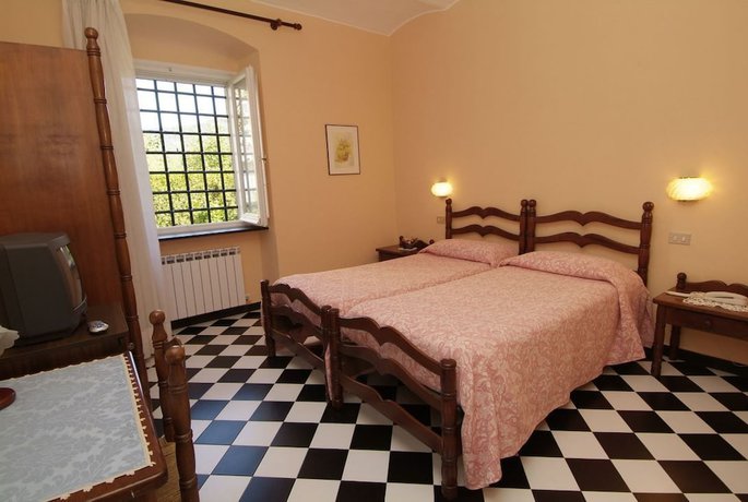Imagen de la habitación del Hotel Villa Fieschi. Foto 4