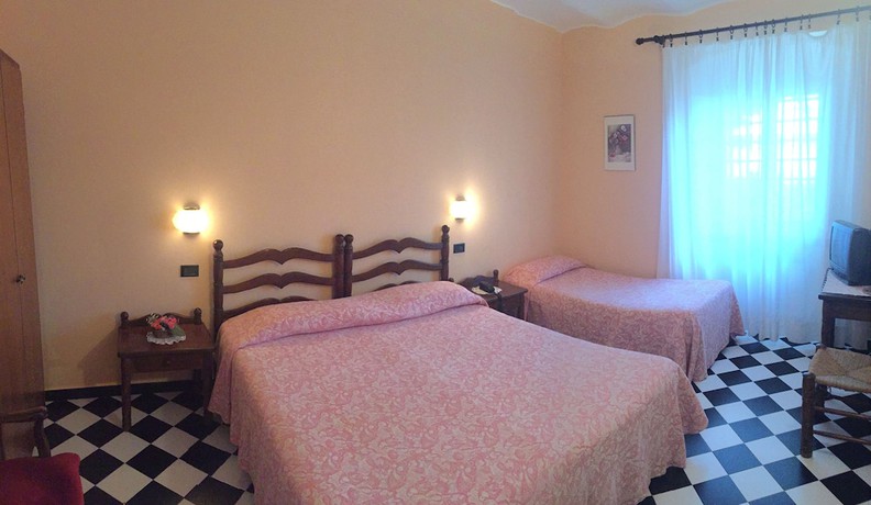 Imagen de la habitación del Hotel Villa Fieschi. Foto 5
