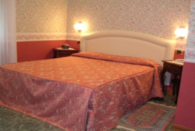 Imagen de la habitación del Hotel Villa Fieschi. Foto 9