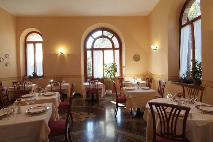 Imagen de los interiores del Hotel Villa Fieschi. Foto 15