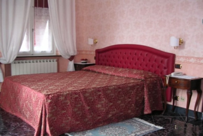 Imagen de la habitación del Hotel Villa Fieschi. Foto 13