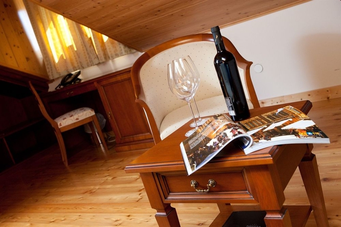Imagen de la habitación del Hotel Villa Filaus. Foto 4