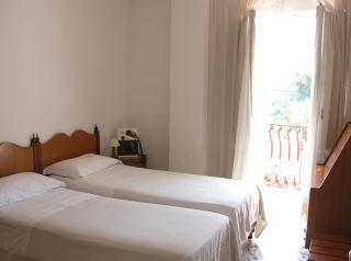 Imagen de la habitación del Hotel Villa Fiorella. Foto 5