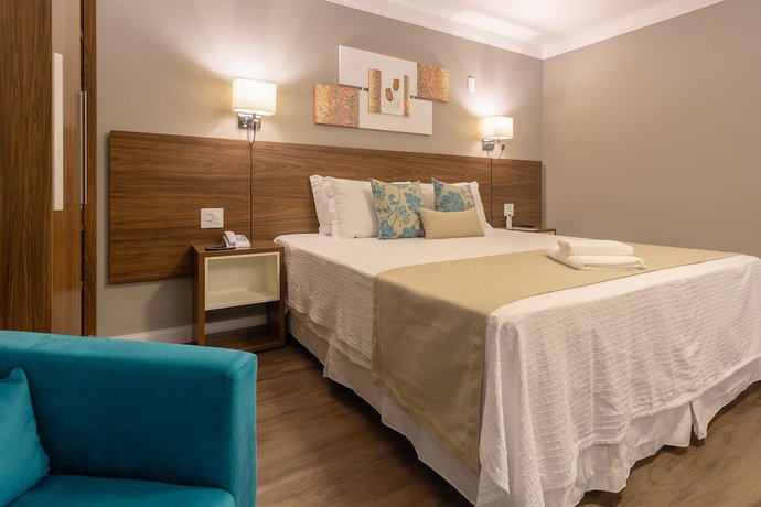Imagen de la habitación del Hotel Villa Fiori. Foto 9