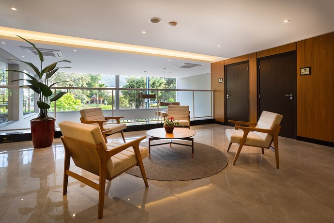 Imagen de los interiores del Hotel Villa Fiori. Foto 16
