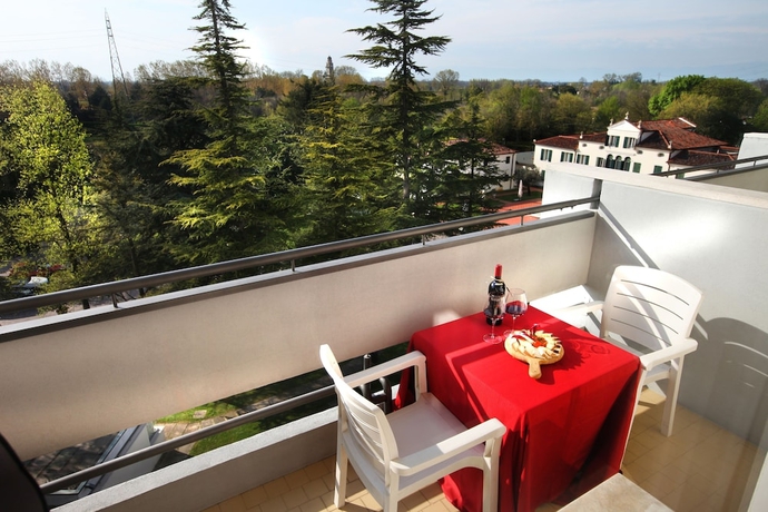 Imagen de la habitación del Hotel Villa Fiorita, Chiesa Vecchia. Foto 12