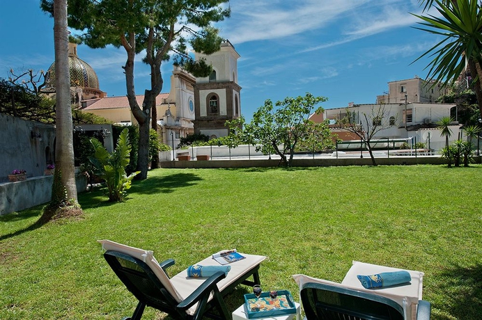 Imagen de los exteriores del Hotel Villa Flavio Gioia. Foto 10