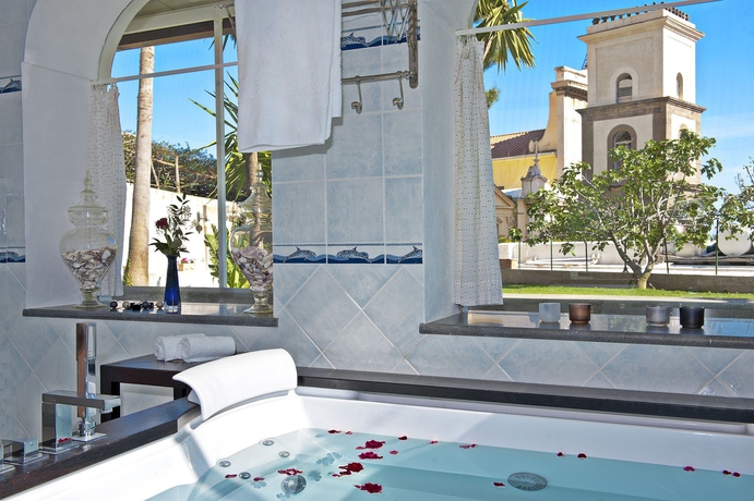 Imagen de la habitación del Hotel Villa Flavio Gioia. Foto 7