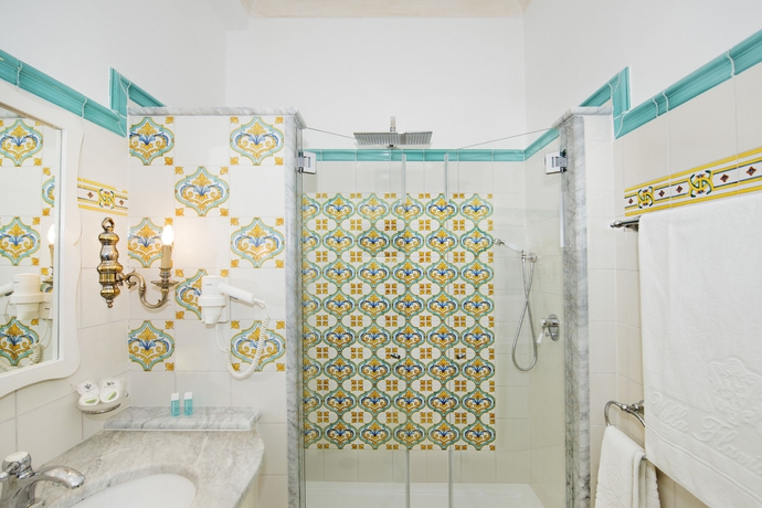 Imagen de la habitación del Hotel Villa Flavio Gioia. Foto 8