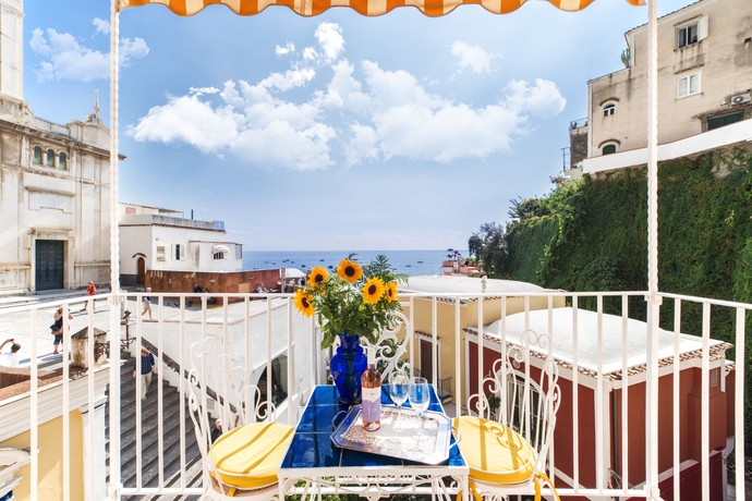 Imagen de la habitación del Hotel Villa Flavio Gioia. Foto 9