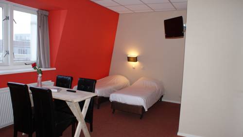 Imagen de la habitación del Hotel Villa Flora. Foto 9