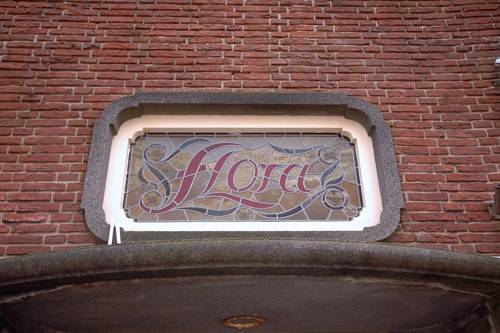 Imagen de la habitación del Hotel Villa Flora. Foto 15