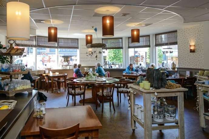 Imagen del bar/restaurante del Hotel Villa Flora, Hillegom. Foto 2