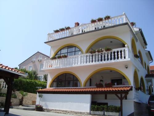Imagen general del Hotel Villa Flora, Malinska. Foto 11