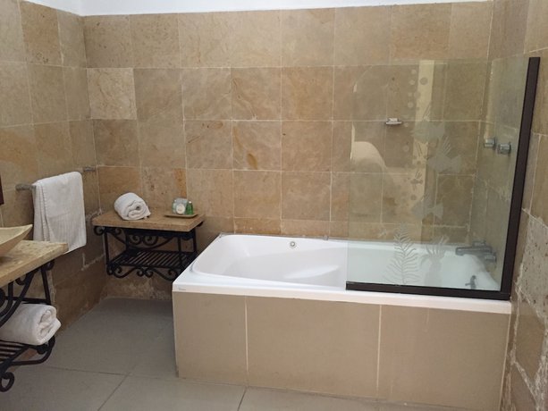 Imagen de la habitación del Hotel Villa Florencia, TEQUISQUIAPAN. Foto 11