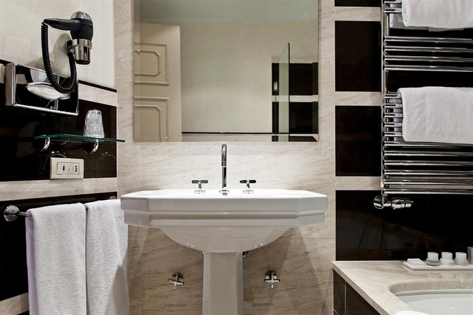 Imagen de la habitación del Hotel Villa Flori. Foto 6