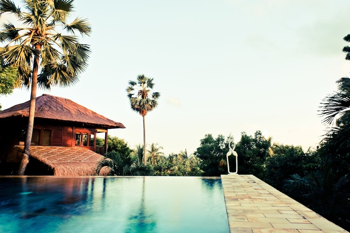 Imagen de la piscina del Hotel Villa Flow. Foto 18