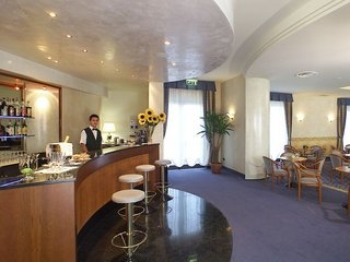 Imagen del bar/restaurante del Hotel Villa Fontana, San Giovanni Rotondo. Foto 3