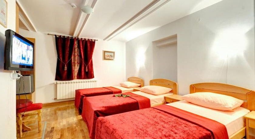 Imagen de la habitación del Hotel Villa Forever. Foto 10