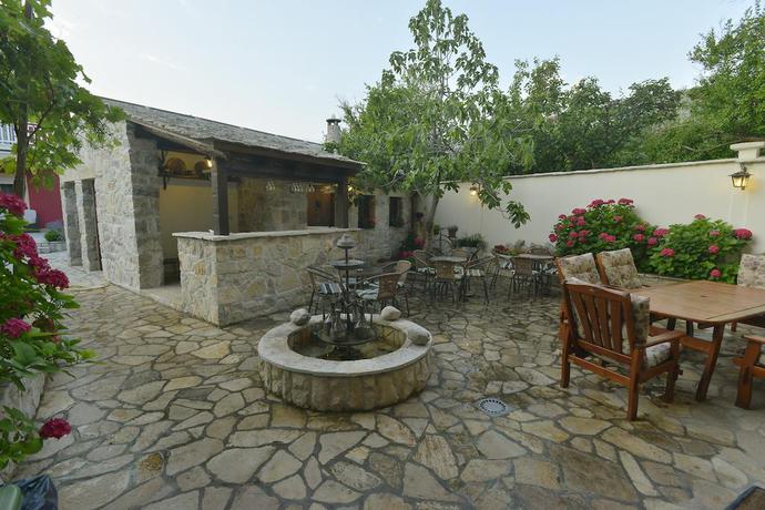 Imagen de los exteriores del Hotel Villa Fortuna. Foto 8