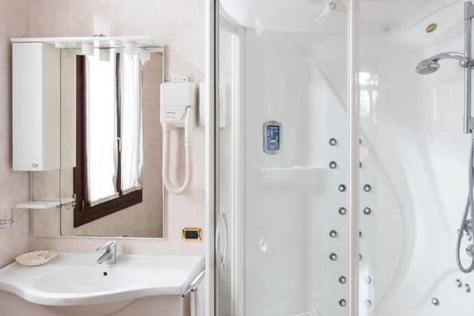 Imagen de la habitación del Hotel Villa Foscarini. Foto 13