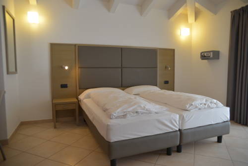 Imagen de la habitación del Hotel Villa Franca, Arco. Foto 16