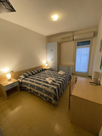 Imagen de la habitación del Hotel Villa Franca, Lignano Sabbiadoro. Foto 15
