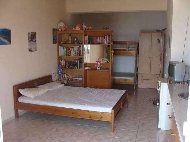 Imagen de la habitación del Hotel Villa Galini. Foto 16