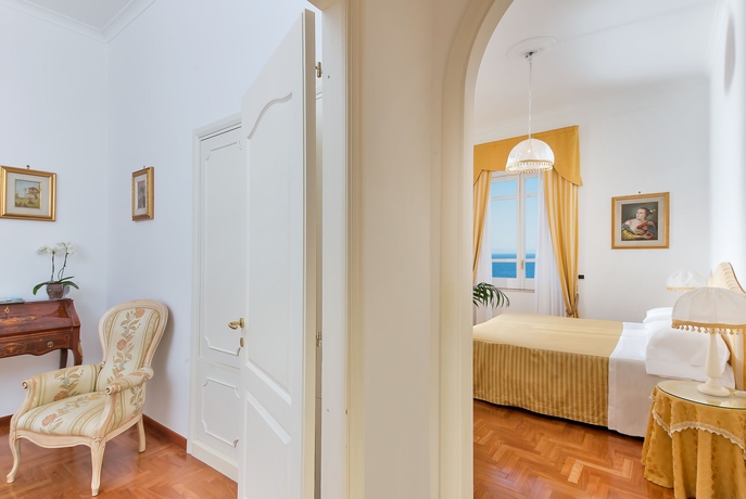 Imagen de la habitación del Hotel Villa Garden. Foto 4