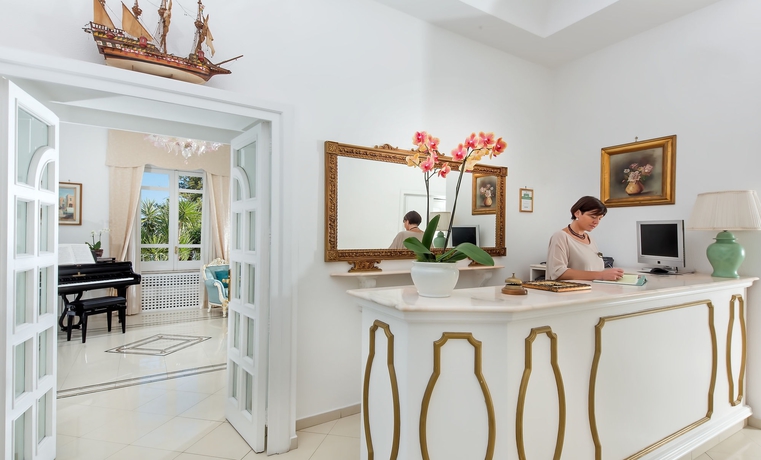 Imagen de los interiores del Hotel Villa Garden. Foto 14