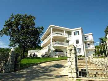 Imagen de los exteriores del Hotel Villa Gauss. Foto 9