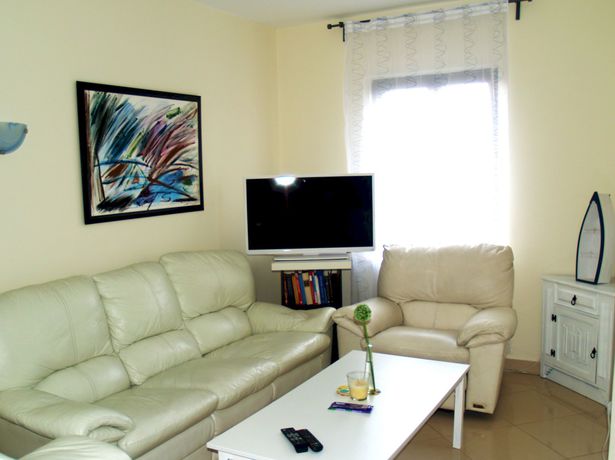 Imagen de los interiores del Hotel Villa Gauss. Foto 11