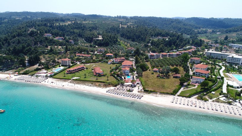 Imagen de los exteriores del Hotel Villa George. Foto 14