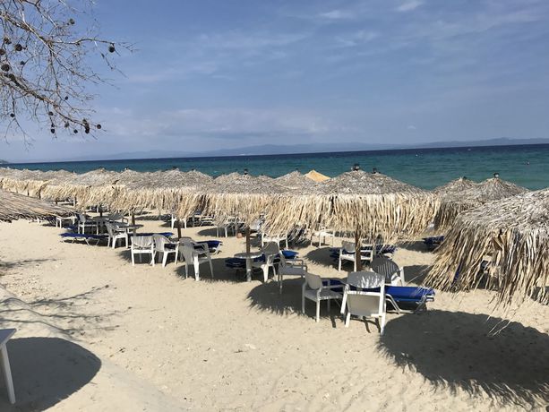 Imagen de los exteriores del Hotel Villa George. Foto 15