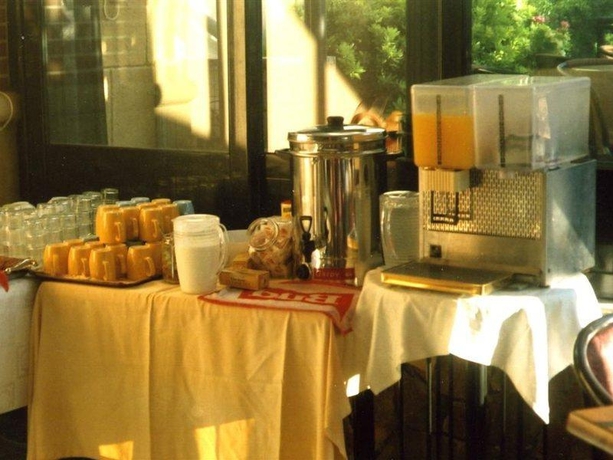 Imagen general del Hotel Villa George Studios. Foto 5