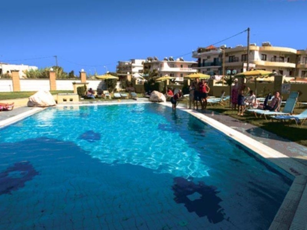 Imagen general del Hotel Villa George Studios. Foto 7