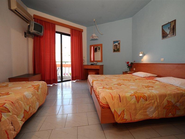 Imagen general del Hotel Villa George Studios. Foto 9