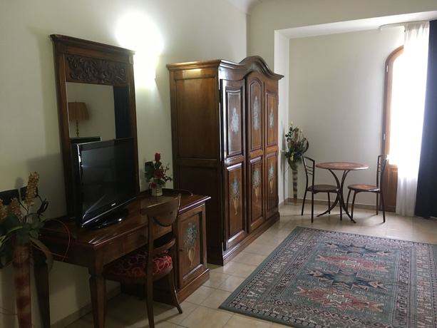 Imagen de la habitación del Hotel Villa Giatra. Foto 6