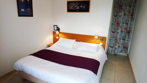 Imagen de la habitación del Hotel Villa, Gien. Foto 9
