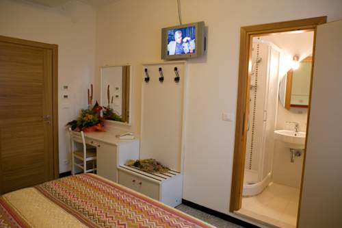 Imagen de la habitación del Hotel Villa Ginevra. Foto 7