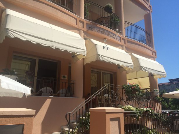 Imagen general del Hotel Villa Gioiosa, Rimini. Foto 6