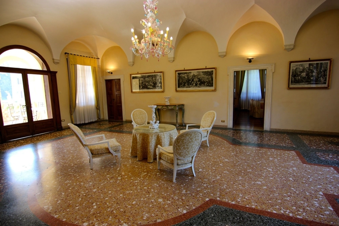 Imagen de los interiores del Hotel Villa Giona. Foto 10
